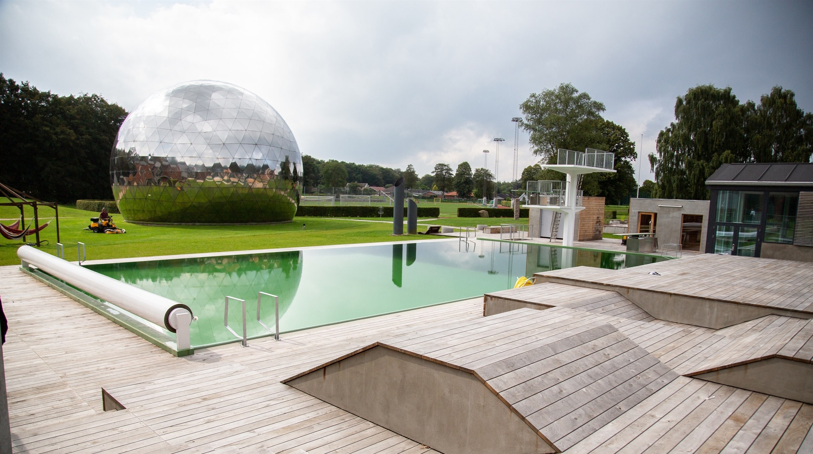 pool 1